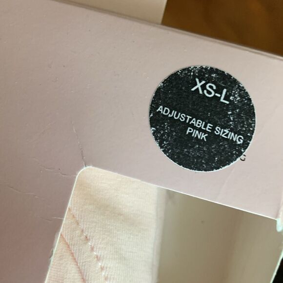 Size XS-Large Adjustable light Pink Hands-free Pumping Bra.  NWT - Picture 2 of 10
